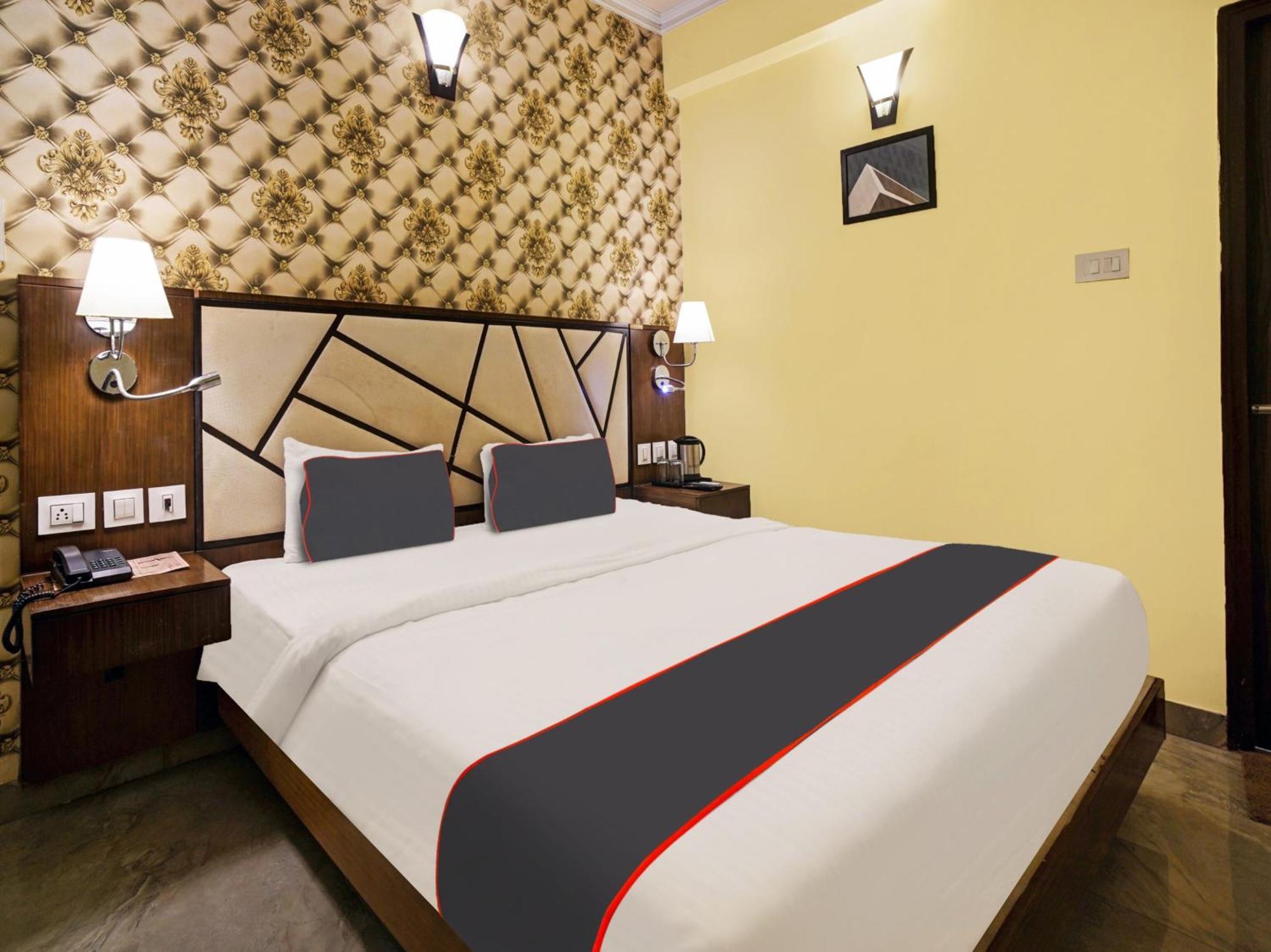โอโย 47006 โฮเต็ล มคธ พาเลซ Hotel Danapur ภายนอก รูปภาพ