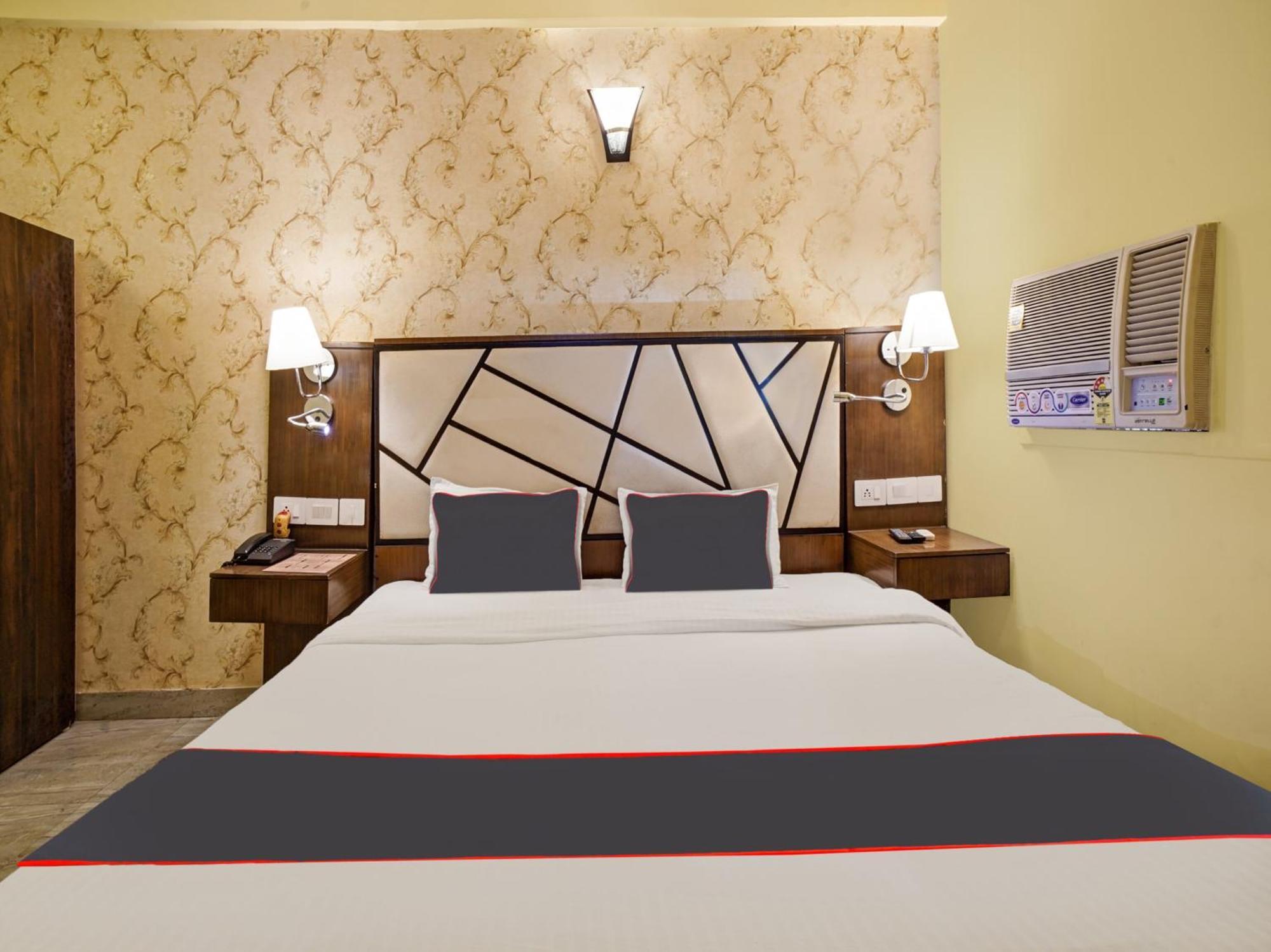 โอโย 47006 โฮเต็ล มคธ พาเลซ Hotel Danapur ภายนอก รูปภาพ